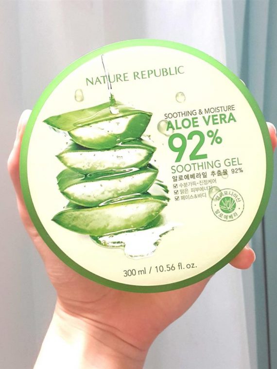 hoa-ra-nature-republic-aloe-vera-92-soothing-gel-lai-co-den-7-cach-su-dung-the-nay-1